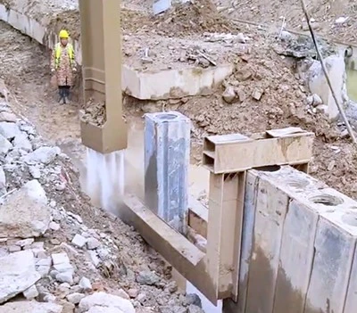 High pressure water jet drilling for piling High pressure water jet drilling for piling